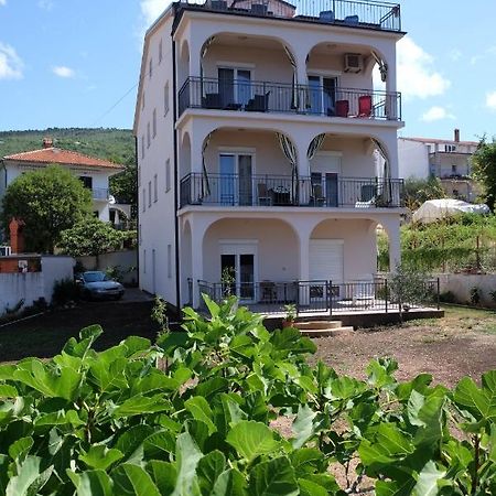 Apartmani Mojca セルツェ エクステリア 写真