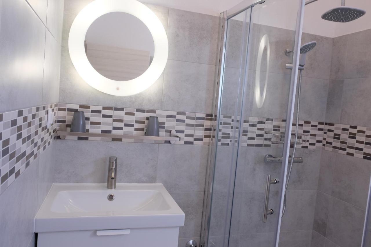 Apartmani Mojca セルツェ エクステリア 写真