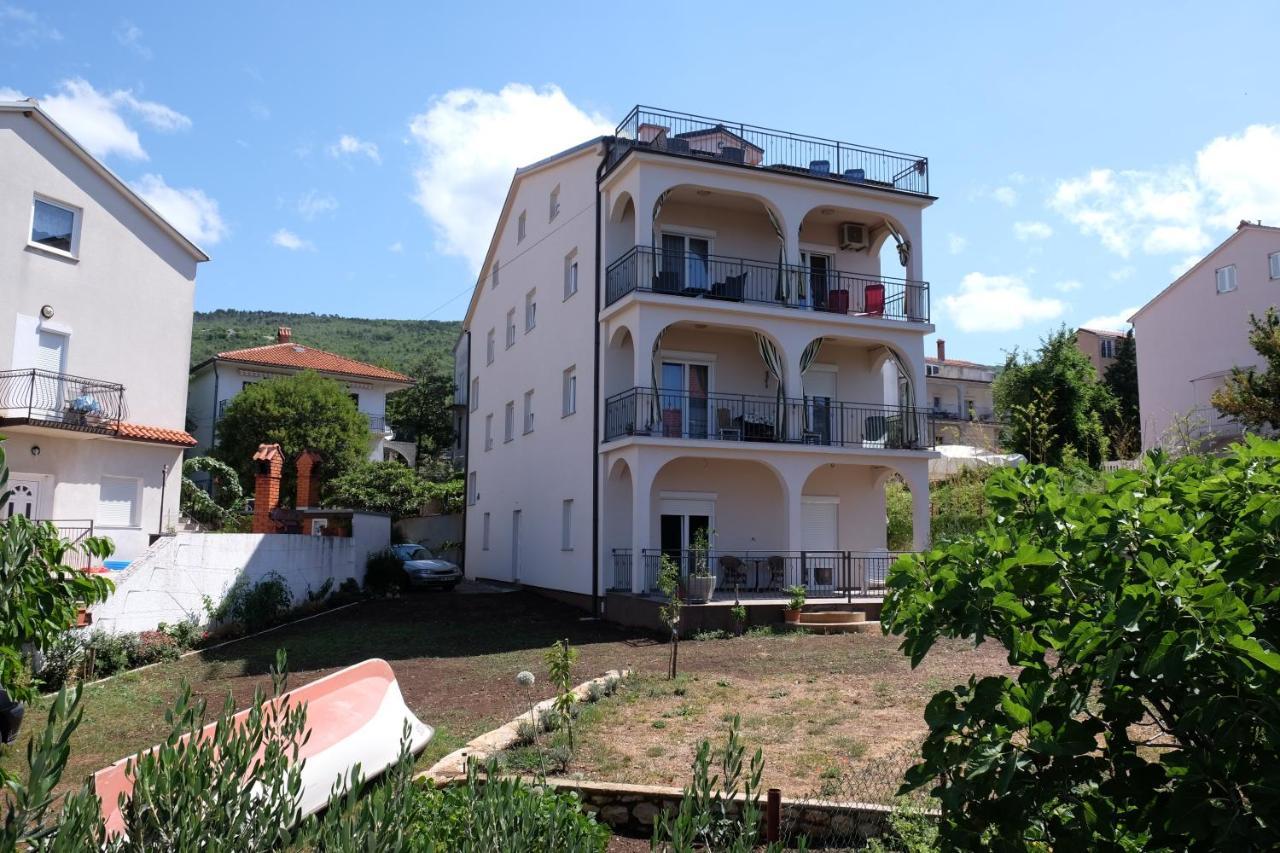 Apartmani Mojca セルツェ エクステリア 写真